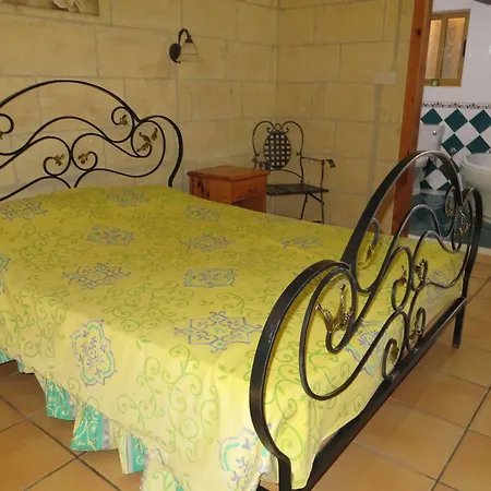 Orchid House Couette-café 3*